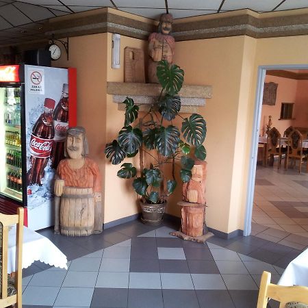Hotel Staropolski Strzelce Krajenskie Exteriör bild